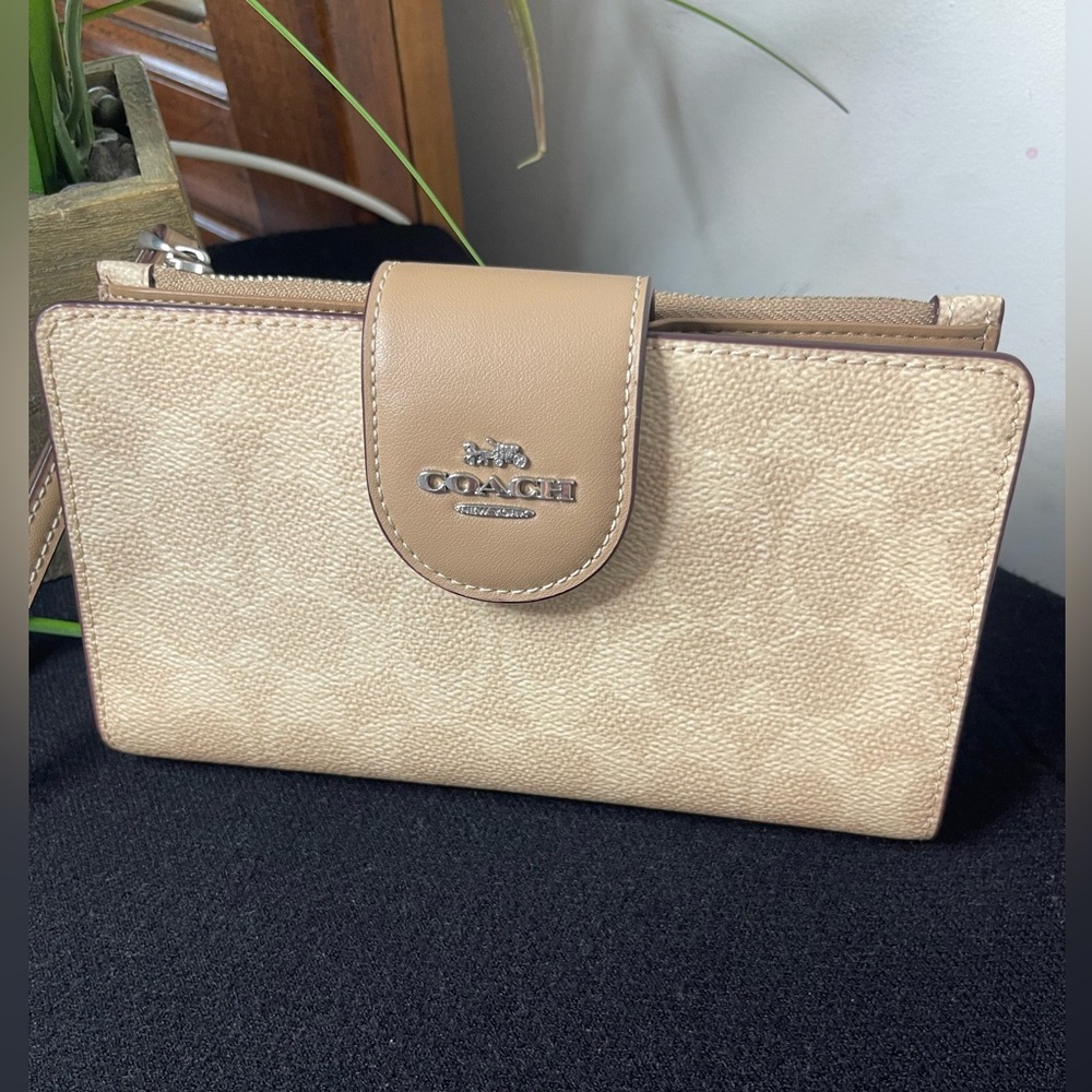 Coach Beige and Tan Women's Wallet